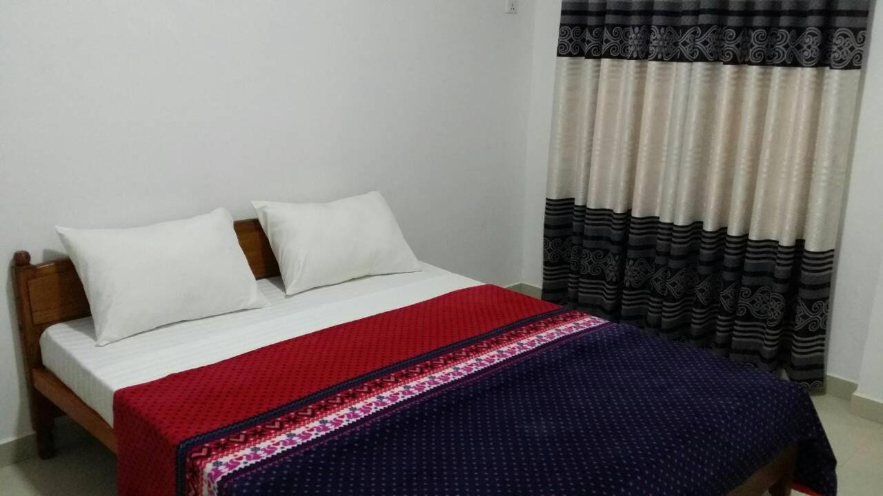 Tea Breeze Motel Nallathanniya Esterno foto