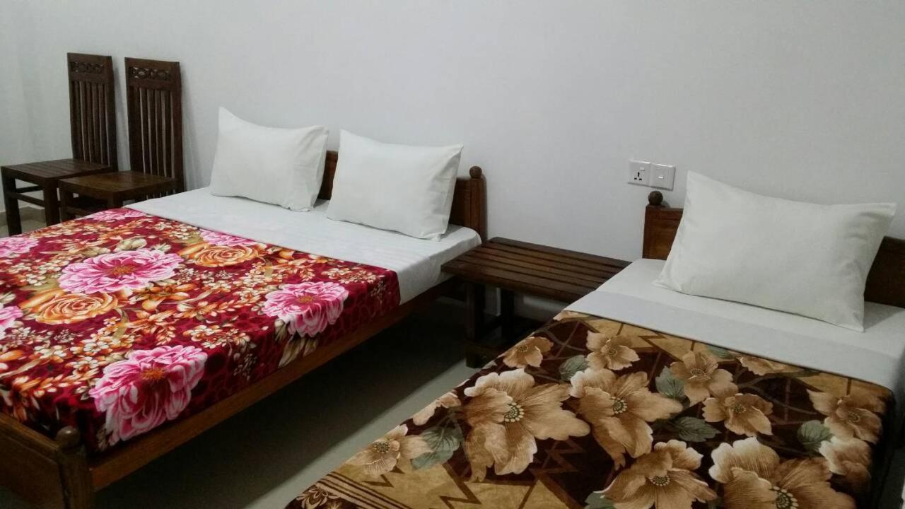Tea Breeze Motel Nallathanniya Esterno foto